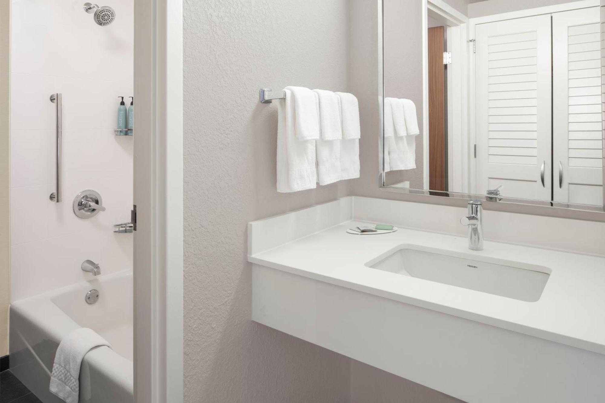 Courtyard By Marriott Little Rock West Hotell Exteriör bild